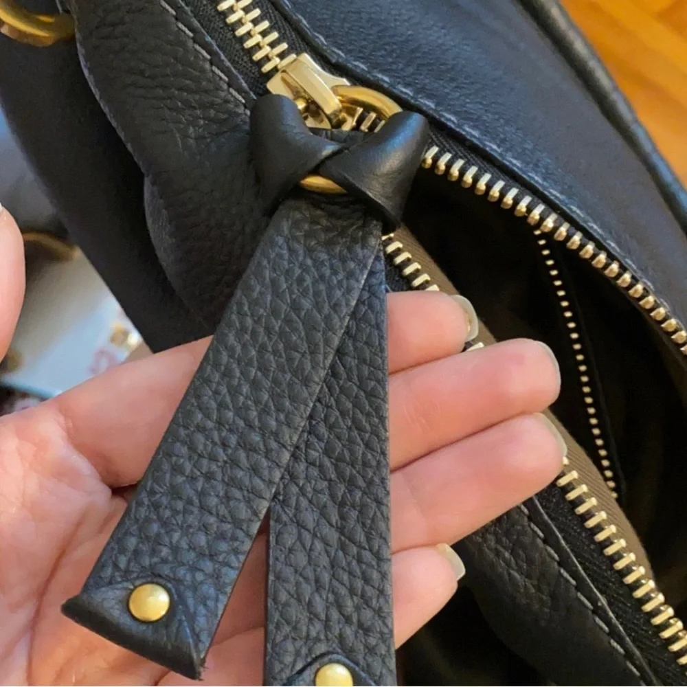 Chloe Black Shoulder Bag with Gold Hardware - Picture 4 of 10